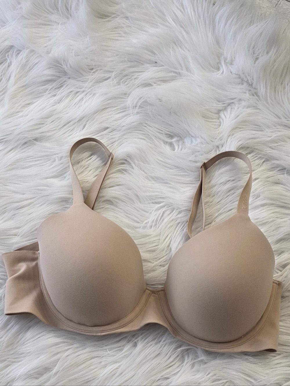 SMOOTHEZ Full Coverage Lightly Lined Bra  34D
